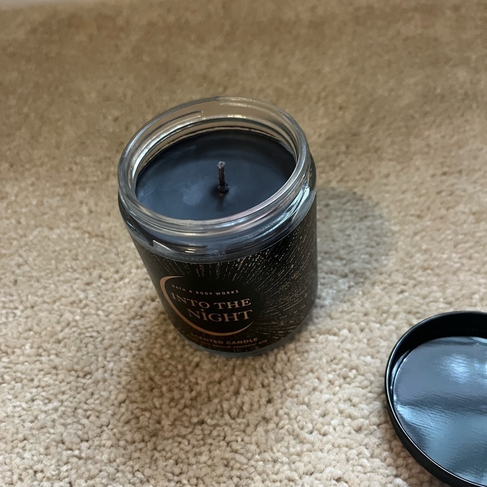 Bath & Body Works Into the Night Candle - Black and Gold - Picture 2 of 4